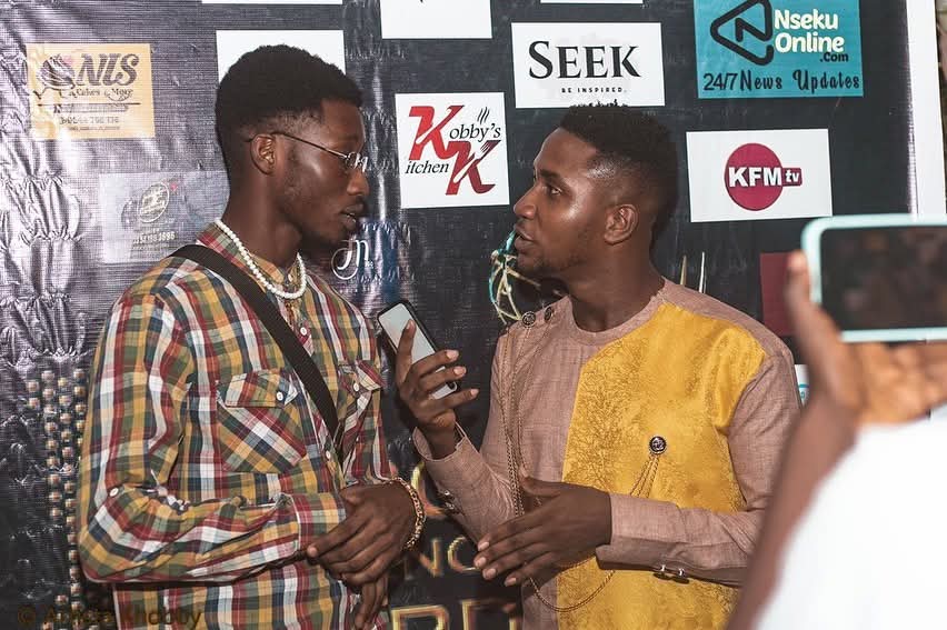 Red carpet hosting — frame 1